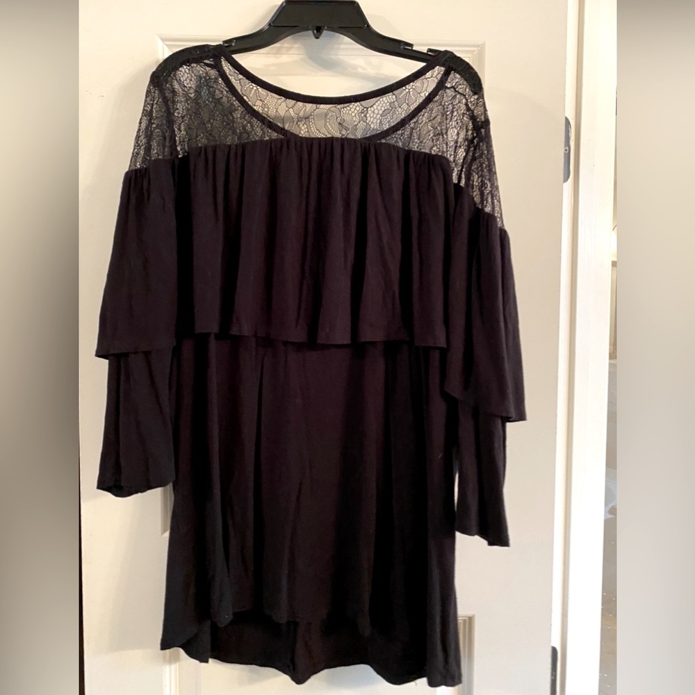 Lane Bryant beautiful and COMFY lace top
